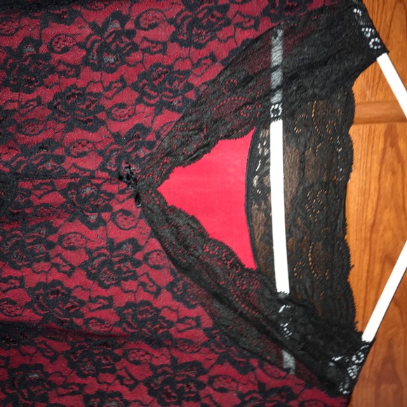 Plus size Red and black lace Blouse - Picture 2 of 4